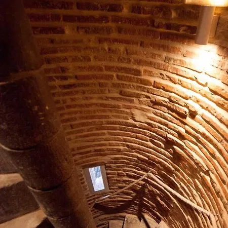 La Tour Du Capitole Toulouse